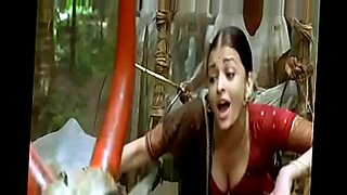 bollywood actress aishwarya rai hot movie masala scene