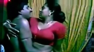 indian bhabhi neha in red saree sex