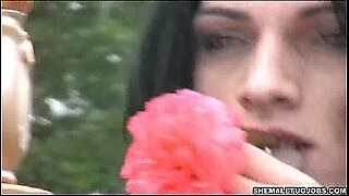 cute teen girl masturbates fingering her pussy con cam