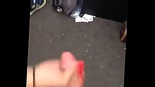 girl touch dick in bus