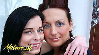 mom and dauther monica and jessica amateurxxton